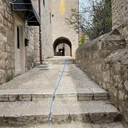 Neva דירה *